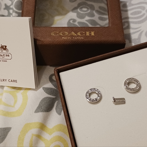 NWT! COACH EARRINGS AND MINI CHARM/PENDANT - Picture 2 of 13